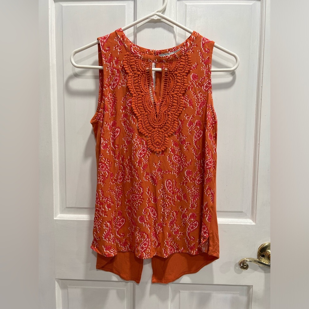 DANIEL RAINN Orange Paisley Floral Keyhole Crochet Top SIZE PETITE XS Pre Loved